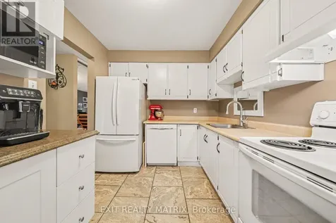 3194 Olympic Way Ottawa ON K1T 1Z1