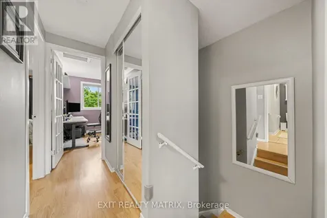 3194 Olympic Way Ottawa ON K1T 1Z1