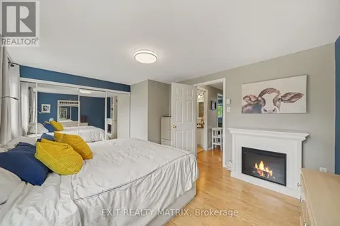 3194 Olympic Way Ottawa ON K1T 1Z1