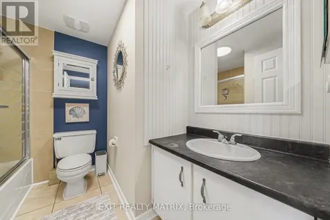 3194 Olympic Way Ottawa ON K1T 1Z1