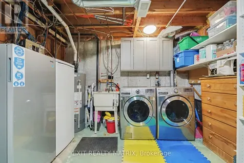 3194 Olympic Way Ottawa ON K1T 1Z1