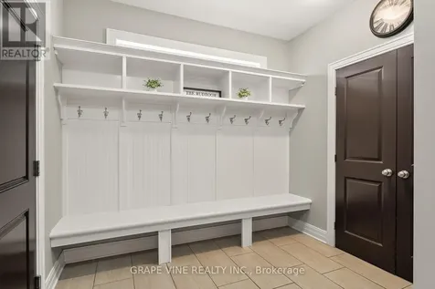 523 Adamson Crescent Ottawa ON K2S 0S7
