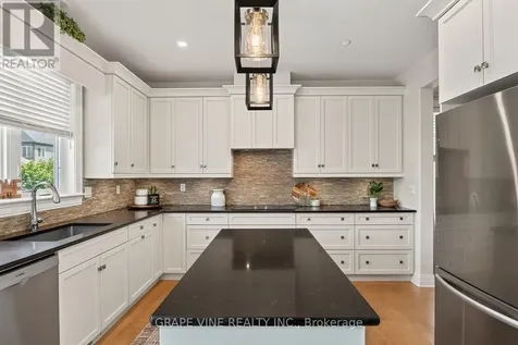 523 Adamson Crescent Ottawa ON K2S 0S7