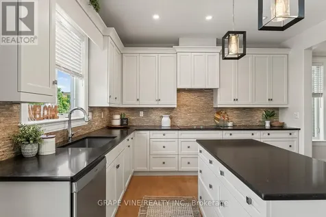 523 Adamson Crescent Ottawa ON K2S 0S7