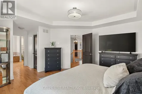 523 Adamson Crescent Ottawa ON K2S 0S7
