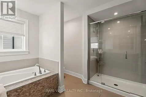 523 Adamson Crescent Ottawa ON K2S 0S7