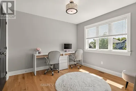 523 Adamson Crescent Ottawa ON K2S 0S7