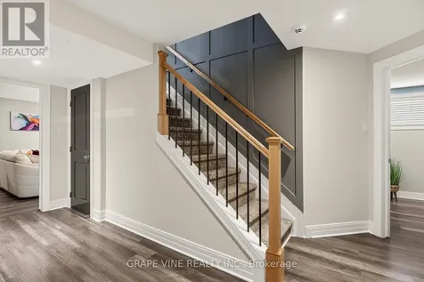 523 Adamson Crescent Ottawa ON K2S 0S7