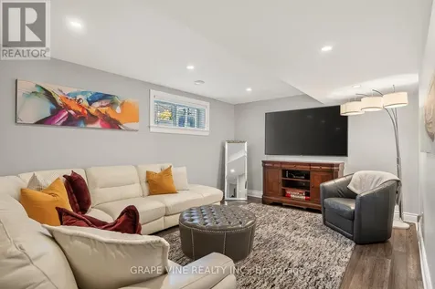 523 Adamson Crescent Ottawa ON K2S 0S7