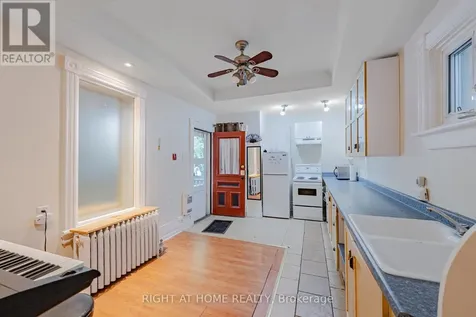 220 Lyon Street North Ottawa ON K1R 5V7