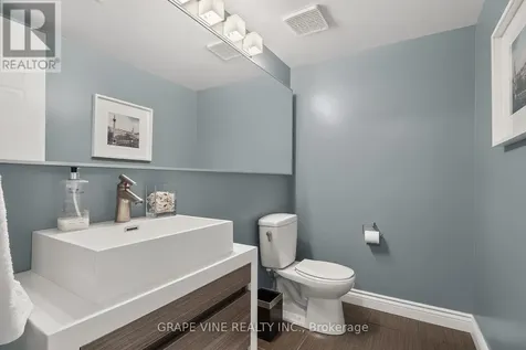 280 Bay Street Ottawa ON K1R 5Z6