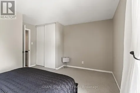 280 Bay Street Ottawa ON K1R 5Z6