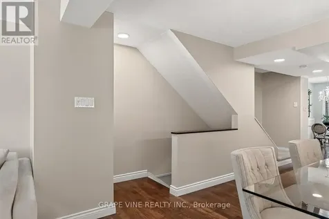280 Bay Street Ottawa ON K1R 5Z6