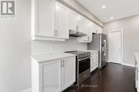 424 Markdale Terrace South Ottawa ON K1X 0B2