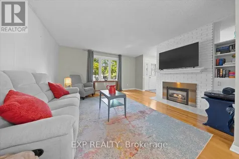 2697 Ulster Crescent Ottawa ON K1V 8J5