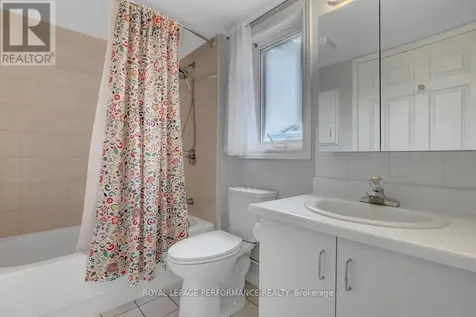 1 Columbus Avenue Ottawa ON K1K 4L1