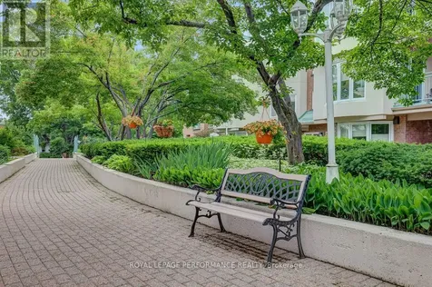 1 Columbus Avenue Ottawa ON K1K 4L1