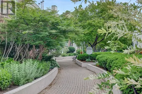 1 Columbus Avenue Ottawa ON K1K 4L1