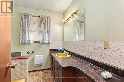 828 Oxbow Park Drive Wasaga Beach ON L9Z 2V1