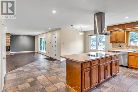 58 Reyburn Avenue Kitchener ON N2C 2B2