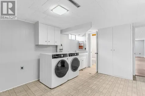 58 Reyburn Avenue Kitchener ON N2C 2B2