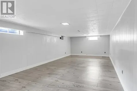 58 Reyburn Avenue Kitchener ON N2C 2B2
