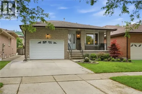 6 Royce Avenue Stoney Creek ON L8G 4C8