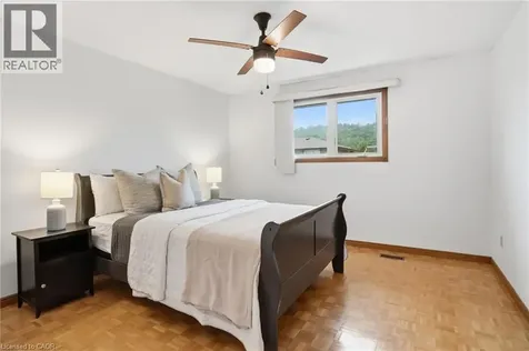 6 Royce Avenue Stoney Creek ON L8G 4C8