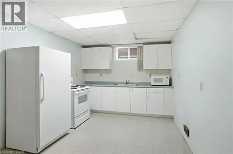 6 Royce Avenue Stoney Creek ON L8G 4C8