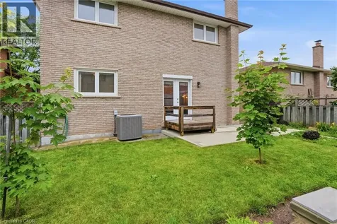 6 Royce Avenue Stoney Creek ON L8G 4C8
