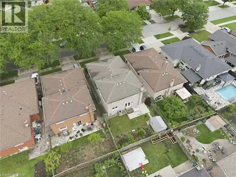 6 Royce Avenue Stoney Creek ON L8G 4C8