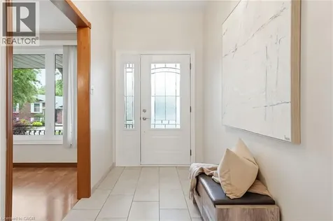 6 Royce Avenue Stoney Creek ON L8G 4C8