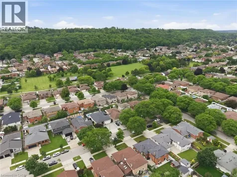 6 Royce Avenue Stoney Creek ON L8G 4C8