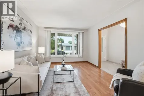 6 Royce Avenue Stoney Creek ON L8G 4C8