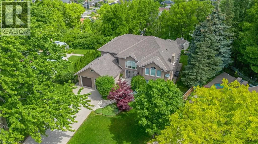 22 Burt Court Stoney Creek ON L8G 3H4