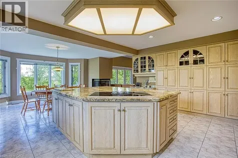 22 Burt Court Stoney Creek ON L8G 3H4