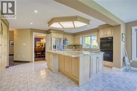 22 Burt Court Stoney Creek ON L8G 3H4