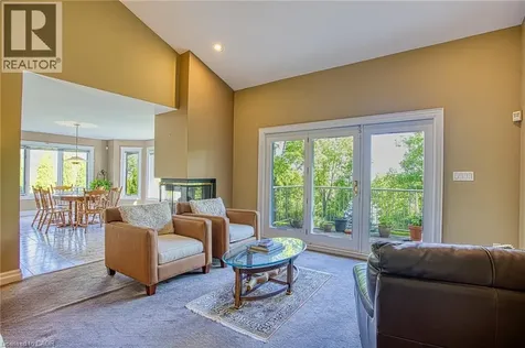 22 Burt Court Stoney Creek ON L8G 3H4
