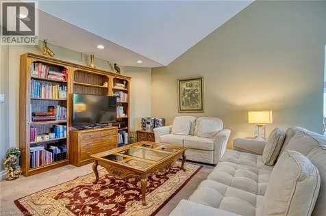 22 Burt Court Stoney Creek ON L8G 3H4