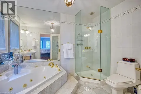 22 Burt Court Stoney Creek ON L8G 3H4