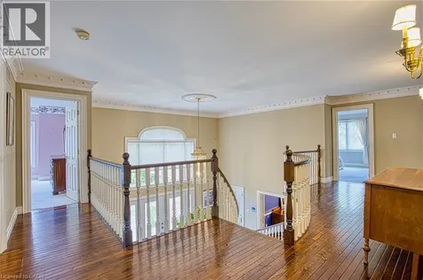 22 Burt Court Stoney Creek ON L8G 3H4