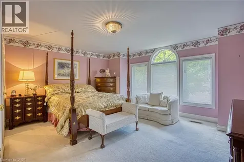 22 Burt Court Stoney Creek ON L8G 3H4