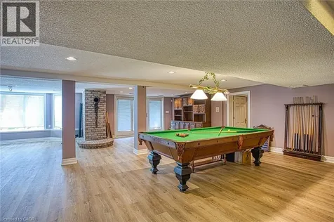 22 Burt Court Stoney Creek ON L8G 3H4