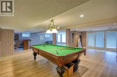 22 Burt Court Stoney Creek ON L8G 3H4