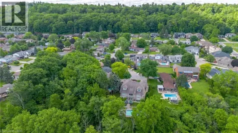 22 Burt Court Stoney Creek ON L8G 3H4