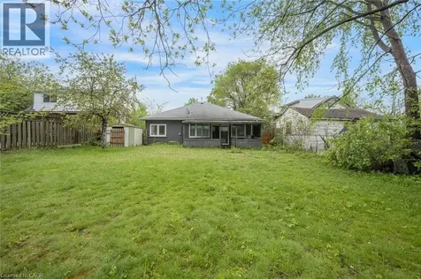 16 Woodward Avenue Brampton ON L6V 1K1