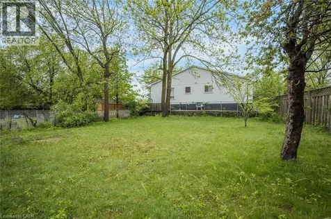 16 Woodward Avenue Brampton ON L6V 1K1