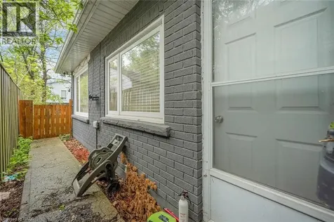 16 Woodward Avenue Brampton ON L6V 1K1