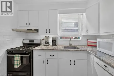 83 Aberfoyle Avenue Hamilton ON L8K 4S1