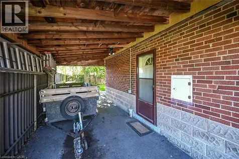 83 Aberfoyle Avenue Hamilton ON L8K 4S1